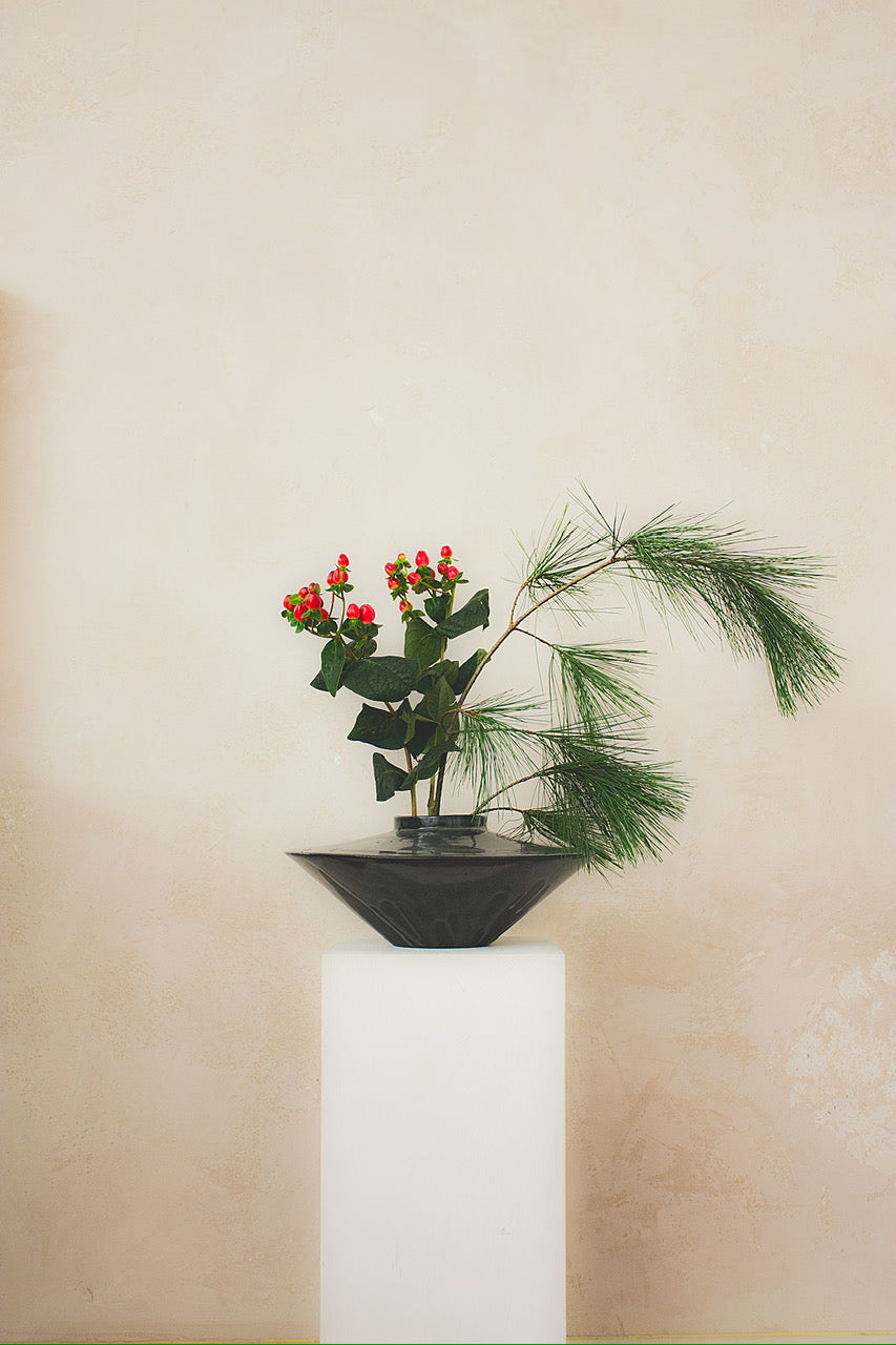 Ufo Vase - Old Collection