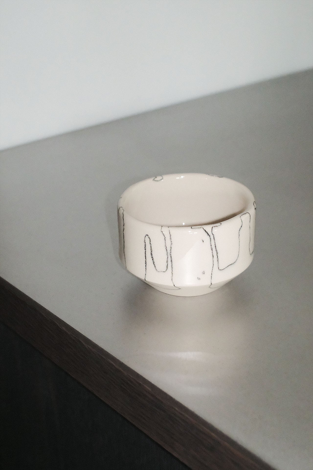 BEVEL CUP DRIZZLE OUTLINES
